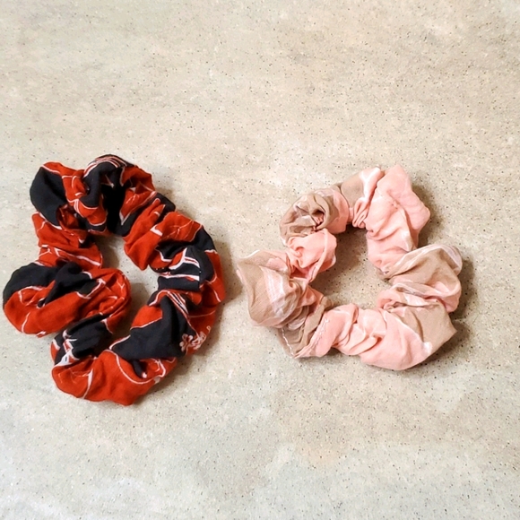 acacia swimwear Accessories - (2) acacia scrunchies